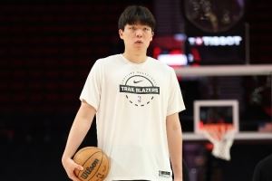 媒体人：出场时间有限 但瀚森的对抗慢慢在提升 场下的训练有效果